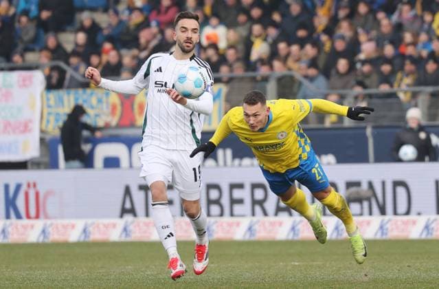Eintracht BS vs FC Schalke 04 Braunschweig, 18 01 2025, Football, Season 24 25, 2 Bundesliga, 18 Matchday, Eintracht Braunschweig vs FC Schalke 04, Picture shows Sven Köhler BTSV, 27 Braunschweig