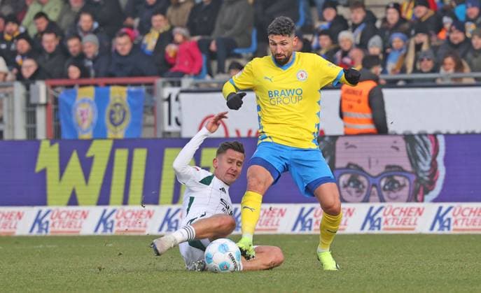 Eintracht BS vs FC Schalke 04 Braunschweig, 18 01 2025, Football, Season 24 25, 2 Bundesliga, 18 Matchday, Eintracht Braunschweig vs FC Schalke 04, Picture shows Fabio Kaufmann BTSV, 7 Braunschweig