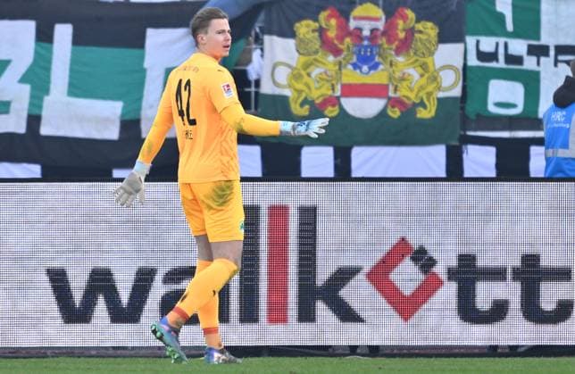 18 01 2025 Soccer season 2024 2025 2 Soccer Bundesliga 18 Matchday SC Preußen Preussen Münster SCP SpVgg Greuther Fürth Kleeblatt Sportfoto Zink xwoxzix DFL regulations prohibit any use of photographs as image sequences and or quasi video only for editorial use Moritz Schulze 42, SpVgg Greuther Fürth