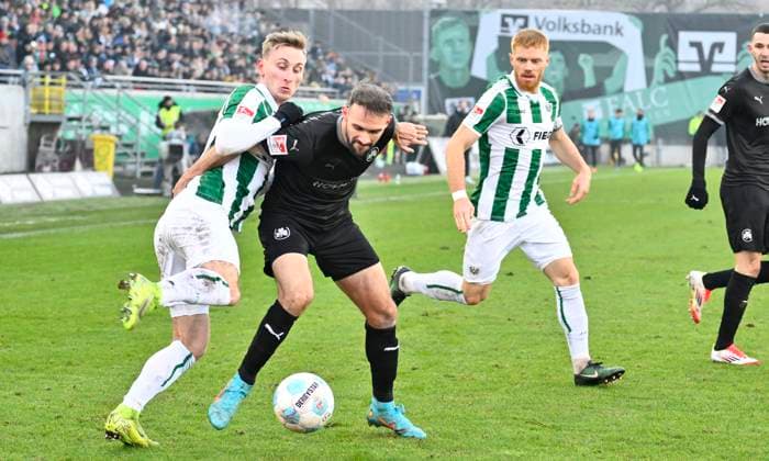 18 01 2025 Soccer season 2024 2025 2 Soccer Bundesliga 18 Matchday SC Preußen Preussen Münster SCP SpVgg Greuther Fürth Kleeblatt Sportfoto Zink xwoxzix DFL regulations prohibit any use of photographs as image sequences and or quasi video only for editorial use Joshua Mees 8, Preußen Münster Simon Asta 2, SpVgg Greuther Fürth