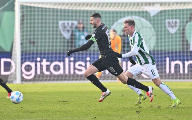 18 01 2025 Soccer season 2024 2025 2 Soccer Bundesliga 18 Matchday SC Preußen Preussen Münster SCP SpVgg Greuther Fürth Kleeblatt Sportfoto Zink xwoxzix DFL regulations prohibit any use of photographs as image sequences and or quasi video only for editorial use Branimir Hrgota 10, SpVgg Greuther Fürth Joshua Mees 8, Preußen Münster