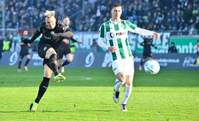 18 01 2025 Soccer season 2024 2025 2 Soccer Bundesliga 18 Matchday SC Preußen Preussen Münster SCP SpVgg Greuther Fürth Kleeblatt Sportfoto Zink xwoxzix DFL regulations prohibit any use of photographs as image sequences and or quasi video only for editorial use Felix Klaus 30, SpVgg Greuther Fürth Luca Bazzoli 32, Preußen Münster