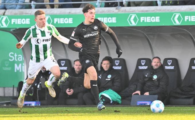 18 01 2025 Soccer season 2024 2025 2 Soccer Bundesliga 18 Matchday SC Preußen Preussen Münster SCP SpVgg Greuther Fürth Kleeblatt Sportfoto Zink xwoxzix DFL regulations prohibit any use of photographs as image sequences and or quasi video only for editorial use Jano ter Horst 27, Preußen Münster Reno Münz Muenz 5, SpVgg Greuther Fürth