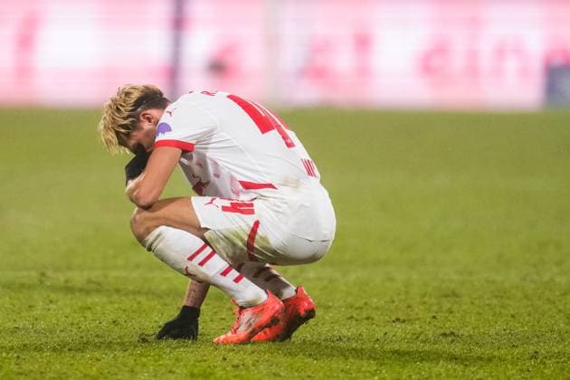 BOCHUM, GERMANY - JANUARY 18: Kevin Kampl of RB Leipzig looks dejected after the Bundesliga match between VfL Bochum 1848 and RB Leipzig at Vonovia Ruhrstadion on January 18, 2025 in Bochum, Germany. (Photo by Rene Nijhuis) SPO  Copyright: xRenexNijhuis