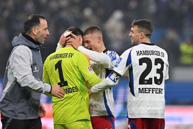 GER 2 FBL,, Hamburger SV vs 1 FC Koeln 18 01 2025, Volksparkstadion, Hamburg, GER 2 FBL, Hamburger SV vs 1 FC Koeln in the picture the HSV team celebrates the victory nordphotoxGmbH xWitke nph00002