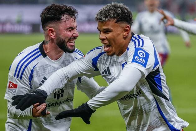 Ransford Yeboah Königsdörffer HSV misses penalty but scores to make it 1-0 with Marco Richter HSV Germany , Hamburg , Volksparkstadion , Football , 2 Bundesliga , Hamburger SV 1 FC Koeln