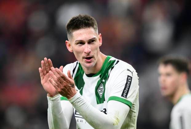 Tomas CVANCARA MG Gesture, Soccer 1 Bundesliga, Matchday 18, Bayer 04 Leverkusen LEV Borussia Moenchengladbach MG 3 1, on 18 01 2025 in Leverkusen Germany DFL regulations prohibit any use of photographs as image sequences and or quasi video Â