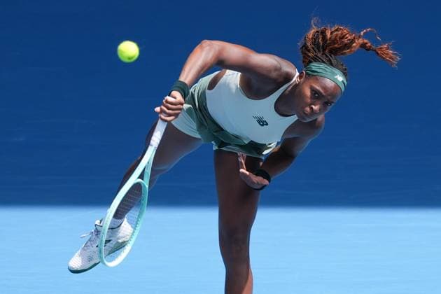 Tennis 2025: Australian Open Day 8 January 19, 2025: 3rd seed COCO GAUFF of the USA in action against BELINDA BENCIC of Switzerland on Rod Laver Arena in a Women s Singles 4th round match on day 8 of the 2025 Australian Open in Melbourne, Australia. Sydney Low Cal Media(Credit Image: Â Sydney Low Cal Sport Media) Melbourne Victoria Australia EDITORIAL USE ONLY Copyright: xx ZUMA-20250119_faf_c04_018.jpg SydneyxLowx csmphotothree346577