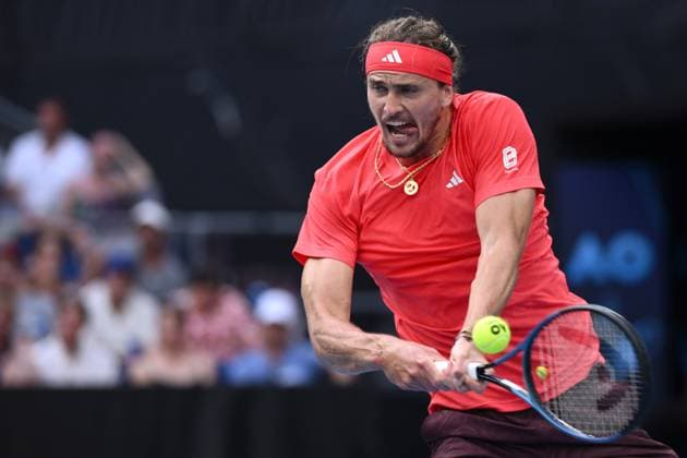 TENNIS AUSTRALIAN OPEN, Alexander Zverev of Germany plays a shot during his round four match against Ugo Humbert of France during the 2025 Australian Open at Melbourne Park in Melbourne, Sunday, January 19, 2025.( NO ARCHIVING, EDITORIAL USE ONLY, NO USE IN BOOKS WITHOUT CONSENT MELBOURNE VICTORIA AUSTRALIA  Copyright: xJOELxCARRETTx 20250119190144987333