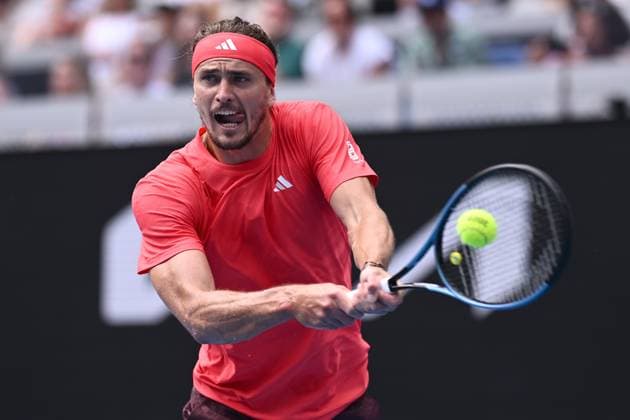 TENNIS AUSTRALIAN OPEN, Alexander Zverev of Germany plays a shot during his round four match against Ugo Humbert of France during the 2025 Australian Open at Melbourne Park in Melbourne, Sunday, January 19, 2025.( NO ARCHIVING, EDITORIAL USE ONLY, NO USE IN BOOKS WITHOUT CONSENT MELBOURNE VICTORIA AUSTRALIA  Copyright: xJOELxCARRETTx 20250119137798195202