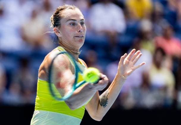 (250119) -- MELBOURNE, Jan. 19, 2025 -- Aryna Sabalenka hits a return during the women s singles 4th round match between Aryna Sabalenka of Belarus and Mirra Andreeva of Russia at Australian Open tennis tournament in Melbourne, Australia, Jan. 19, 2025. (Photo by Xinhua) (SP)AUSTRALIA-MELBOURNE-TENNIS-AUSTRALIAN OPEN-DAY 8 HuxJingchen 