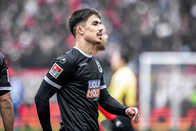 Soccer Men 2 Bundesliga 18 Matchday Season 2024 2025 1 FC Kaiserslautern vs SSV Ulm 1846 Soccer 18 01 25 16 Aaron Keller SSV Ulm 1846 Soccer DFL regulations prohibit any use of photographs as image sequences and or quasi video Kaiserslautern Fritz Walter Stadion am Betzenbe Rheinland Pfalz Germany