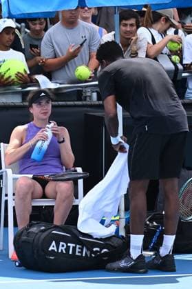 Australian Open - Gael Monfils and wife Elina Svitolina Practice Session Gael Monfils (FRA) with his wife Elina Svitolina (UKR) at practice at the 2025 Australian Open at Melbourne Park in Melbourne, Australia, on January 19, 2025. Photo by Corinne Dubreuil ABACAPRESS.COM Melbourne Australia  Copyright: xDubreuilxCorinne ABACAx