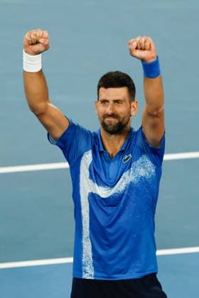 January 19, 2025: MELBOURNE, AUSTRALIA - JANUARY 19: Novak Djokovic.of Serbia thanks his fans after beating Jiri Lehecka of Czech Republic on day eight of the 2025 Australian Open at Melbourne Park on January 19, 2025 in Melbourne, Australia. - ZUMAp121 20250119_zsp_p121_110 Copyright: xChrisxPutnamx
