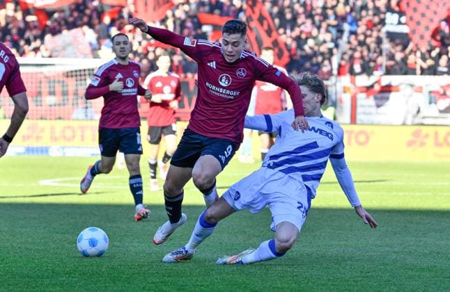 19 01 2025 Soccer season 2024 2025 2 Soccer Bundesliga 18 Matchday 1 FC Nürnberg FCN Club Karlsruher SC KSC Sportfoto Zink xwoxzix DFL regulations prohibit any use of photographs as image sequences and or quasi video only for editorial use Stefanos Tzimas 9, 1 FC Nürnberg FCN David Herold 20, Karlsruher SC KSC
