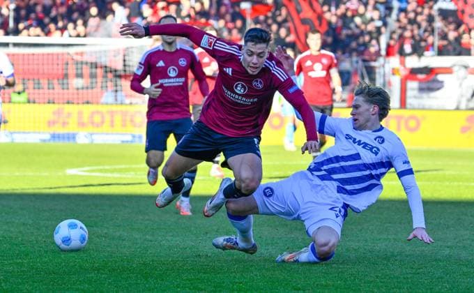 19 01 2025 Soccer season 2024 2025 2 Soccer Bundesliga 18 Matchday 1 FC Nürnberg FCN Club Karlsruher SC KSC Sportfoto Zink xwoxzix DFL regulations prohibit any use of photographs as image sequences and or quasi video only for editorial use Stefanos Tzimas 9, 1 FC Nürnberg FCN David Herold 20, Karlsruher SC KSC