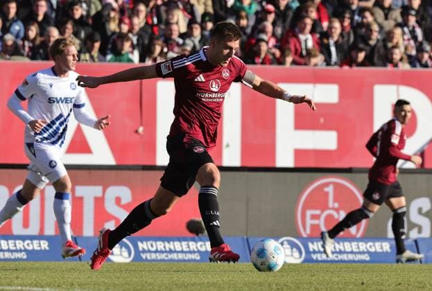 19 01 2025 Soccer season 2024 2025 2 Soccer Bundesliga 18 Matchday 1 FC Nürnberg FCN Club Karlsruher SC KSC Sportfoto Zink DaMa xdaxmax DFL regulations prohibit any use of photographs as image sequences and or quasi video only for editorial use Robin Knoche 31, 1 FC Nürnberg FCN Freisteller Einzelbild