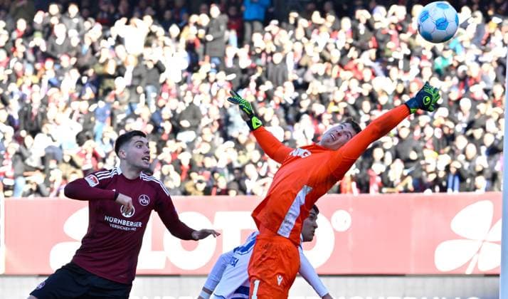 19 01 2025 Soccer season 2024 2025 2 Soccer Bundesliga 18 Matchday 1 FC Nuremberg FCN Club Karlsruher SC KSC Sportfoto Zink xwoxzix DFL regulations prohibit any use of photographs as image sequences and or quasi video only for editorial use Stefanos Tzimas 9, 1 FC Nuremberg FCN scores goal Goal shot for 1 0 against Rafael Pinto Pedrosa 36, Karlsruher SC KSC Max Weiß Weiss 1, Karlsruher SC KSC