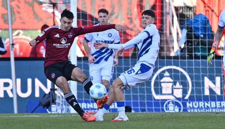 19 01 2025 Soccer season 2024 2025 2 Soccer Bundesliga 18 Matchday 1 FC Nürnberg FCN Club Karlsruher SC KSC Sportfoto Zink xwoxzix DFL regulations prohibit any use of photographs as image sequences and or quasi video only for editorial use Jens Castrop 17, 1 FC Nürnberg FCN Rafael Pinto Pedrosa 36, Karlsruher SC KSC