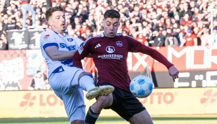 19 01 2025 Soccer season 2024 2025 2 Soccer Bundesliga 18 Matchday 1 FC Nürnberg FCN Club Karlsruher SC KSC Sportfoto Zink xwoxzix DFL regulations prohibit any use of photographs as image sequences and or quasi video only for editorial use Nicolai Rapp 17, Karlsruher SC KSC Stefanos Tzimas 9, 1 FC Nürnberg FCN