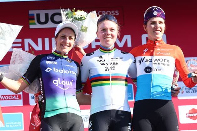Dutch Lucinda Brand, Dutch Fem Van Empel and Luxembourgian Marie Schreiber pictured on the podium after the women s elite race at the cyclocross cycling event in Benidorm, Spain, , stage 12 14 in the UCI World Cup competition. DAVIDxPINTENS  x110722271x