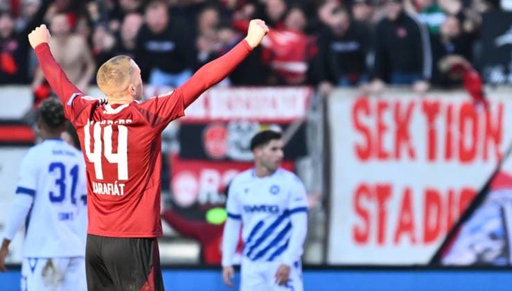 19 01 2025 Soccer Season 2024 2025 2 Soccer Bundesliga 18 Matchday 1 FC Nürnberg FCN Club Karlsruher SC KSC Sportfoto Zink xwoxzix DFL regulations prohibit any use of photographs as image sequences and or quasi video only for editorial use Ondrej Karafiat 44, 1 FC Nürnberg FCN Jubel Freude
