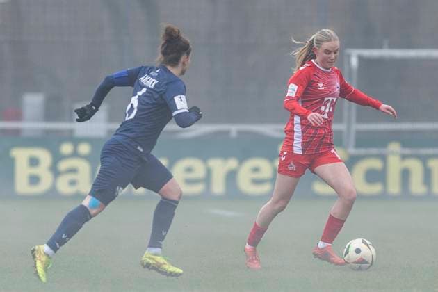 Test match women 1 FC Köln VfL Bochum, 19 01 2025 Carlotta Imping 1 FC Köln, 14 , Janine Angrick VfL Bochum, 6 Test match women, 1 FC Köln VfL Bochum, on 19 01 2025, Geißbockheim, Cologne Copyright: xBEAUTIFULxSPORTS Meuselx