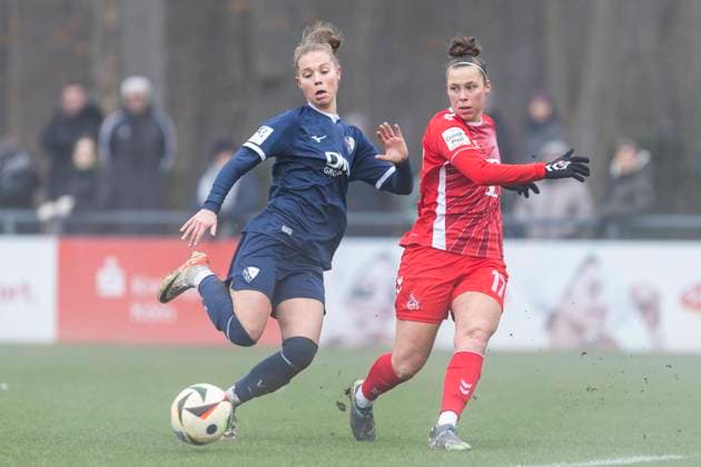 Test match women 1 FC Köln VfL Bochum, 19 01 2025 Franziska Wenzel VfL Bochum, 31 , Nicole Billa 1 FC Köln, 17 Test match women, 1 FC Köln VfL Bochum, on 19 01 2025, Geißbockheim, Cologne Copyright: xBEAUTIFULxSPORTS Meuselx