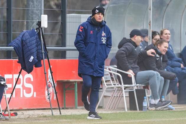 Test match women 1 FC Köln VfL Bochum, 19 01 2025 Brittal Carlson 1 FC Köln, Head Coach Test match women, 1 FC Köln VfL Bochum, on 19 01 2025, Geißbockheim, Cologne Copyright: xBEAUTIFULxSPORTS Meuselx