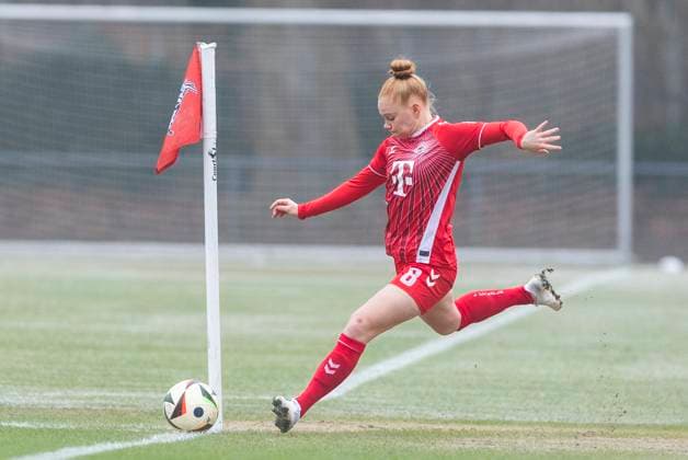Test match women 1 FC Köln VfL Bochum, 19 01 2025 Laura Vogt 1 FC Köln, 8 Test match women, 1 FC Köln VfL Bochum, on 19 01 2025, Geißbockheim, Cologne Copyright: xBEAUTIFULxSPORTS Meuselx