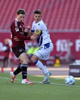 19 01 2025 Soccer season 2024 2025 2 Soccer Bundesliga 18 Matchday 1 FC Nürnberg FCN Club Karlsruher SC KSC Sportfoto Zink DaMa xdaxmax DFL regulations prohibit any use of photographs as image sequences and or quasi video only for editorial use Caspar Jander 20, 1 FC Nürnberg FCN Marvin Wanitzek 10, Karlsruher SC KSC