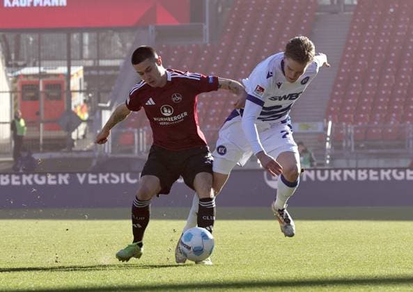19 01 2025 Soccer season 2024 2025 2 Soccer Bundesliga 18 Matchday 1 FC Nürnberg FCN Club Karlsruher SC KSC Sportfoto Zink DaMa xdaxmax DFL regulations prohibit any use of photographs as image sequences and or quasi video only for editorial use Oliver Villadsen 2, 1 FC Nürnberg FCN David Herold 20, Karlsruher SC KSC