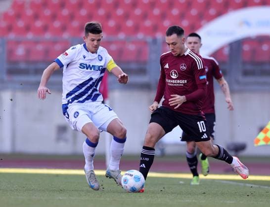 19 01 2025 Soccer season 2024 2025 2 Soccer Bundesliga 18 Matchday 1 FC Nürnberg FCN Club Karlsruher SC KSC Sportfoto Zink DaMa xdaxmax DFL regulations prohibit any use of photographs as image sequences and or quasi video only for editorial use Marvin Wanitzek 10, Karlsruher SC KSC Julian Justvan 10, 1 FC Nürnberg FCN