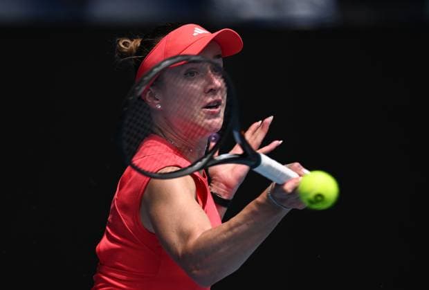TENNIS AUSTRALIAN OPEN, Elina Svitolina of Ukraine returns during her round 4 match against Veronika Kudermetova of Russia during the 2025 Australian Open at Melbourne Park in Melbourne, Monday, January 20, 2025. ( NO ARCHIVING, EDITORIAL USE ONLY, NO USE IN BOOKS WITHOUT CONSENT MELBOURNE VICTORIA AUSTRALIA  Copyright: xJAMESxROSSx 20250120187939856621