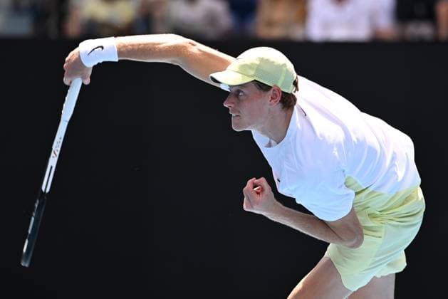 TENNIS AUSTRALIAN OPEN, Jannik Sinner of Italy serves during his round 4 match against Holger Rune of Denmark during the 2025 Australian Open at Melbourne Park in Melbourne, Monday, January 20, 2025. ( NO ARCHIVING, EDITORIAL USE ONLY, NO USE IN BOOKS WITHOUT CONSENT MELBOURNE VICTORIA AUSTRALIA  Copyright: xJAMESxROSSx 20250120145524752559