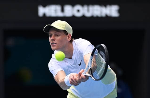 TENNIS AUSTRALIAN OPEN, Jannik Sinner of Italy in action during his round 4 match against Holger Rune of Denmark during the 2025 Australian Open at Melbourne Park in Melbourne, Monday, January 20, 2025. ( NO ARCHIVING, EDITORIAL USE ONLY, NO USE IN BOOKS WITHOUT CONSENT MELBOURNE VICTORIA AUSTRALIA  Copyright: xJAMESxROSSx 20250120129645705862