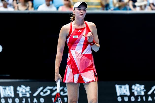 MELBOURNE, VIC - JANUARY 20: Elena Rybakina of Kazakhstan shows her frustration during Round 4 of the 2025 Australian Open on January 20 2025, at Melbourne Park in Melbourne, Australia. (Photo by Jason Heidrich Icon Sportswire) TENNIS: JAN 20 Australian Open EDITORIAL USE ONLY Icon250120066