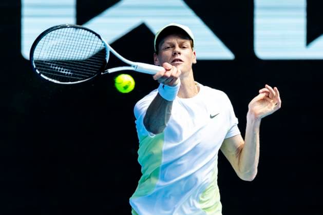 MELBOURNE, VIC - JANUARY 20: Jannik Sinner of Italy in action during Round 4 of the 2025 Australian Open on January 20 2025, at Melbourne Park in Melbourne, Australia. (Photo by Jason Heidrich Icon Sportswire) TENNIS: JAN 20 Australian Open EDITORIAL USE ONLY Icon250120095
