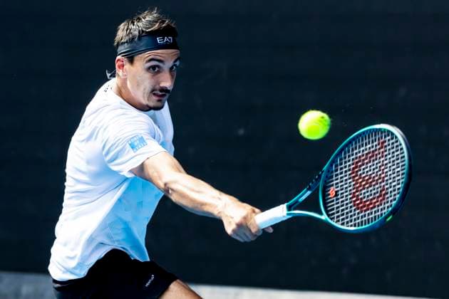 MELBOURNE, VIC - JANUARY 20: Lorenzo Sonego of Italy in action during Round 4 of the 2025 Australian Open on January 20 2025, at Melbourne Park in Melbourne, Australia. (Photo by Jason Heidrich Icon Sportswire) TENNIS: JAN 20 Australian Open EDITORIAL USE ONLY Icon250120139