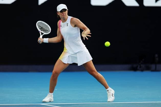 Iga Swiatek during her fourth round match against Lys on the Rod Laver Arena Australian Open, Day Nine, Tennis, Melbourne Park, Melbourne, Australia - 20 Jan 2025  Copyright: xRachelxBach Shutterstockx 15105043cm