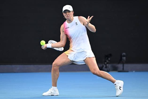 TENNIS AUSTRALIAN OPEN, Iga Swiatek of Poland in action during her round 4 match against Eva Lys of Germany during the 2025 Australian Open at Melbourne Park in Melbourne, Monday, January 20, 2025. ( NO ARCHIVING, EDITORIAL USE ONLY, NO USE IN BOOKS WITHOUT CONSENT MELBOURNE VICTORIA AUSTRALIA  Copyright: xJAMESxROSSx 20250120141482611606