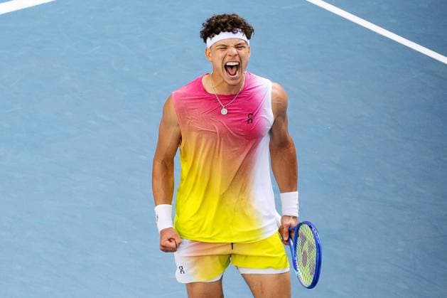 Sport Bilder des Tages Ben Shelton celebrates during his fourth round match against Monfils Australian Open, Day Nine, Tennis, Melbourne Park, Melbourne, Australia - 20 Jan 2025  Copyright: xRachelxBach Shutterstockx 15105043em