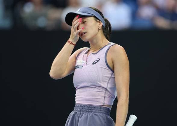 Eva Lys (GER) reagiert enttaeuscht,Enttaeuschung, Emotion, Australian Open 2025, Melbourne Park, Melbourne, Victoria, Australia. Copyright: xJuergenxHasenkopfx