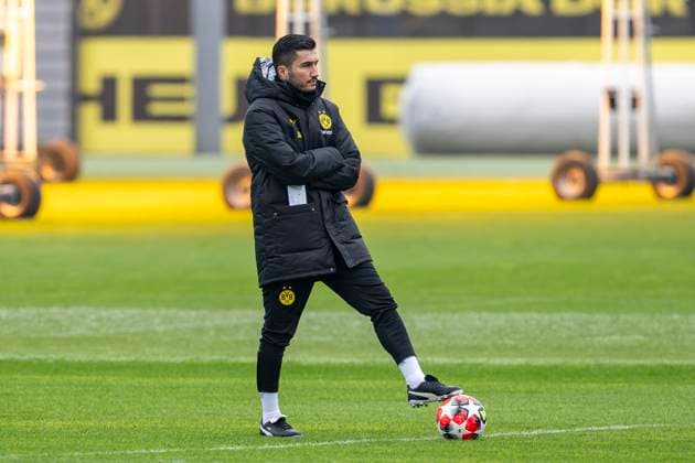 20 01 2025 Football Borussia Dortmund training ahead of the Champions League match at FC Bologna Dortmund coach Nuri Sahin stands on the training pitch Copyright: xDavidxInderliedx