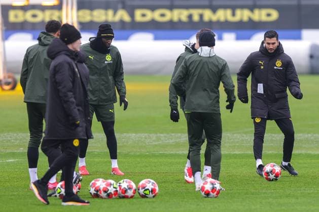 20.01.2025, Abschlusstraining Borussia Dortmund, UEFA Champions League, v. l. Serhou Guirassy (Borussia Dortmund), Trainer Nuri Sahin (Borussia Dortmund), Dortmund BVB Trainingsgelände NRW Deutschland xRHR-FOTO DEx Copyright: DennisxEwert RHR-FOTOx RHR-FOTO DE