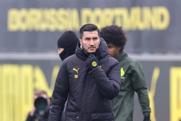 20 01 2025, Final training Borussia Dortmund, UEFA Champions League, Coach Nuri Sahin Borussia Dortmund closes the jacket, Dortmund BVB training ground NRW Germany xRHR PHOTO DEx Copyright: DennisxEwert RHR-FOTOx RHR-FOTO DE
