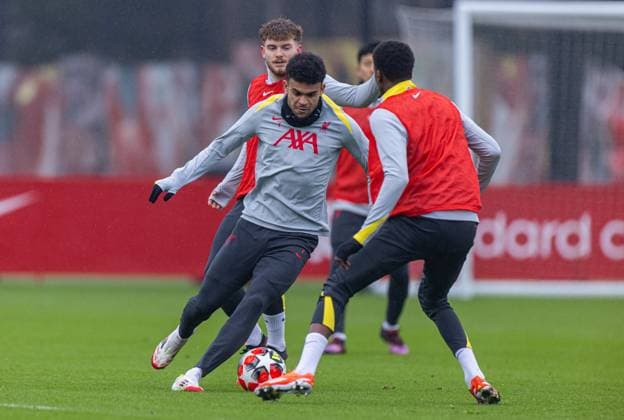 Football - UEFA Champions League - League Phase - Liverpool FC v LOSC Lille - MD-1 LIVERPOOL, ENGLAND - Monday, January 20, 2025: Liverpool s Luis Diaz during a training session at the AXA Training Centre ahead of the UEFA Champions League match between Liverpool FC and LOSC Lille. (Photo by David Rawcliffe Propaganda) LIVERPOOL AXA Training Centre MERSEYSIDE ENGLAND  Copyright: xDavidxRawcliffex P2025-01-20-Liverpool_Lille_MD-1-3