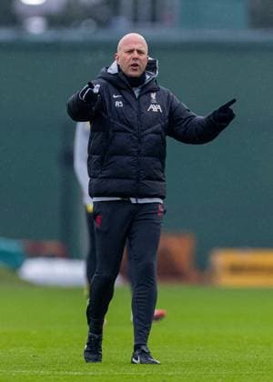 Football - UEFA Champions League - League Phase - Liverpool FC v LOSC Lille - MD-1 LIVERPOOL, ENGLAND - Monday, January 20, 2025: Liverpool s head coach Arne Slot during a training session at the AXA Training Centre ahead of the UEFA Champions League match between Liverpool FC and LOSC Lille. (Photo by David Rawcliffe Propaganda) LIVERPOOL AXA Training Centre MERSEYSIDE ENGLAND  Copyright: xDavidxRawcliffex P2025-01-20-Liverpool_Lille_MD-1-13