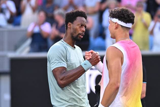 Australian Open - Gael Monfils Retires Against Ben Shelton - Round 4 Ben Shelton (USA) with Gael Monfils (FRA) during his fourth round match at the 2025 Australian Open at Melbourne Park in Melbourne, AUSTRALIA, on January 20, 2025. Photo by Corinne Dubreuil ABACAPRESS.COM Melbourne Australia  Copyright: xDubreuilxCorinne ABACAx