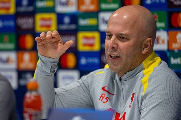 Football - UEFA Champions League - League Phase - Liverpool FC v LOSC Lille - MD-1 LIVERPOOL, ENGLAND - Monday, January 20, 2025: Liverpool s head coach Arne Slot during a press conference, PK, Pressekonferenz at Anfield ahead of the UEFA Champions League game between Liverpool FC and LOSC Lille. (Photo by David Rawcliffe Propaganda) LIVERPOOL Anfield MERSEYSIDE ENGLAND  Copyright: xDavidxRawcliffex P2025-01-20-Liverpool_Lille_MD-1-52